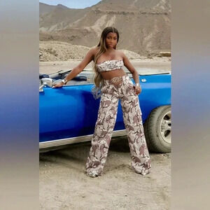 NWT PRETTYLITTLETHING Grey Camo Metal Trim Cargo Pants Sz 10